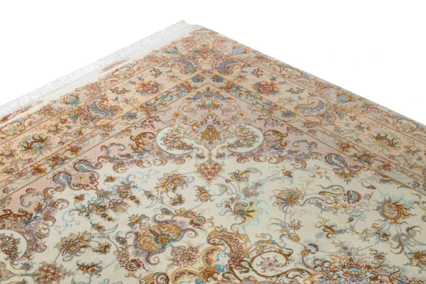 Tabriz Khatibi Persian carpet in ivory and beige, 3×2 m, 6 sqm 60 Raj, silk & wool, handwoven in Iran.