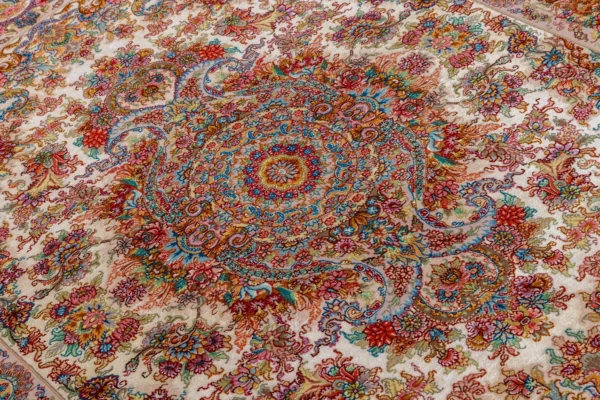 Hand-knotted Tabriz Khatibi Persian carpet in floral motif, 60 Raj, silk and fine wool, 3 sqm