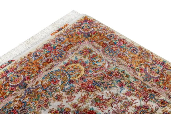 Hand-knotted Tabriz Khatibi Persian carpet in floral motif, 60 Raj, silk and fine wool, 3 sqm
