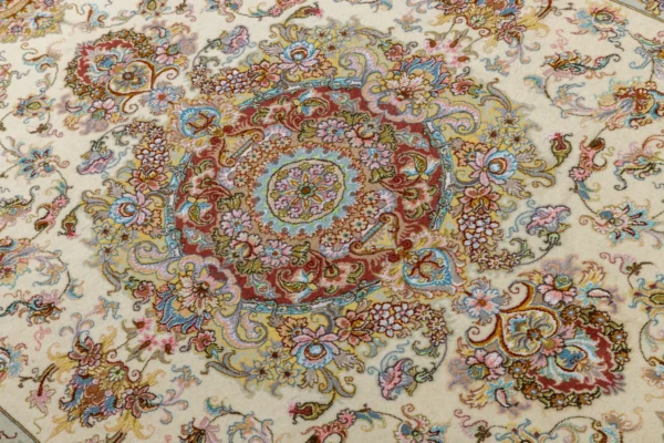 Hand-knotted Persian Tabriz Khatibi rug with intricate floral medallion and red border – 100% wool pile with silk , 55 Raj craftsmanship, 3 sqm
