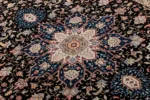 Hand-knotted Persian Tabriz Heris rug in black and cream tones with a central medallion, made of fine wool with silk highlights – 3 sqm, 50 Raj density.