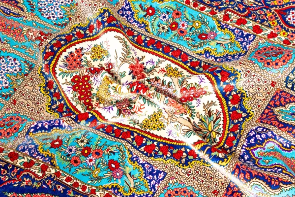 Hand-knotted Qom carpet in 100% silk, 80 Raj, 1.50 sqm – luxury Persian rug by Parsa Rugs